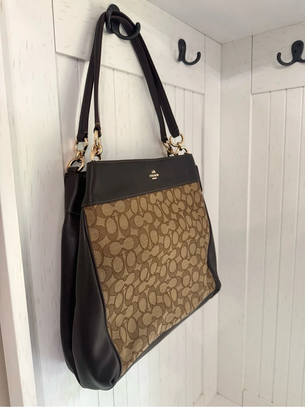 Coach signature lexy